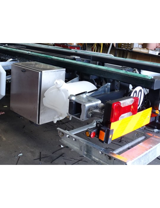 FONTAINE EAU 30L AVEC PORTE SAVON ET SUPPORT