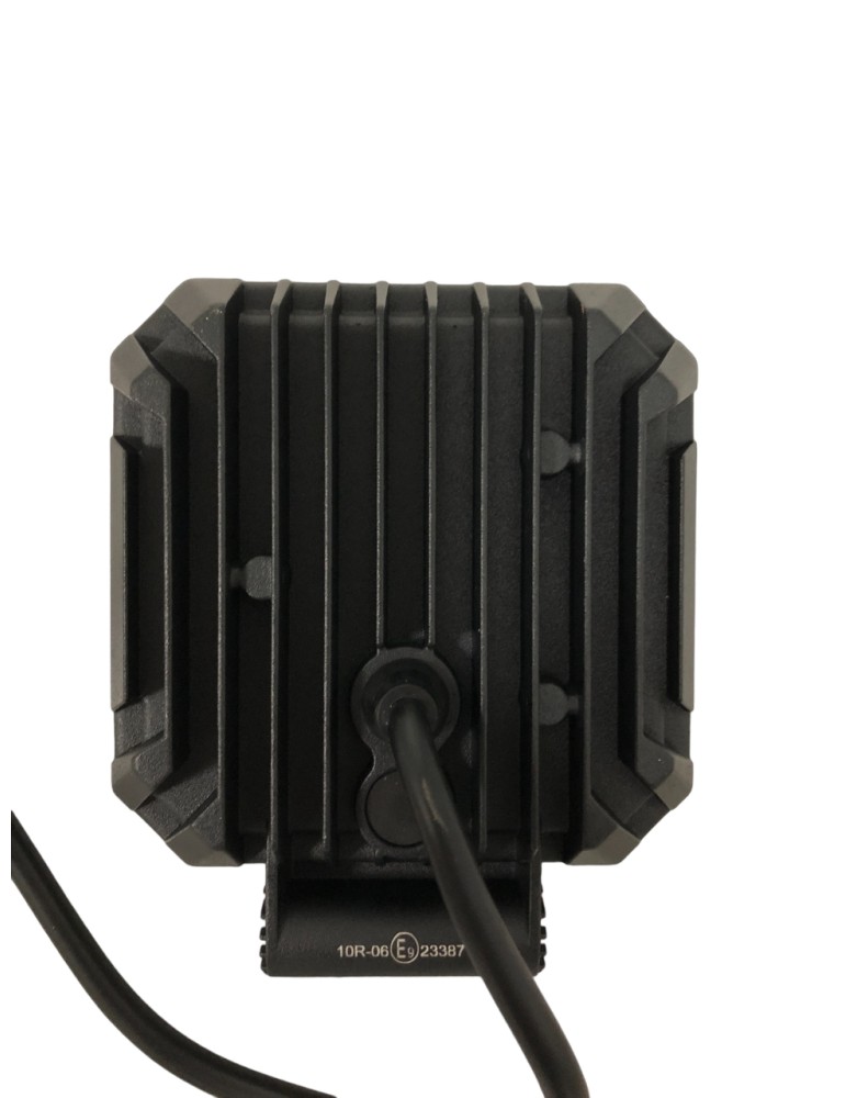PHARE DE TRAVAIL 9 LEDS CARRE NOIR 1500 LUMENS